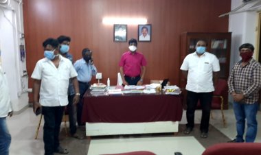 சாமியே வரம் கொடுத்தாலும் பூசாரி தடுக்கிறார் உசிலம்பட்டி புகைப்பட கலைஞர்கள் வேதனை