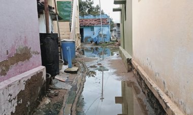 உசிலம்பட்டி அருகே  சாக்கடை நீரில் தத்தளிக்கும் கிராம மக்கள்