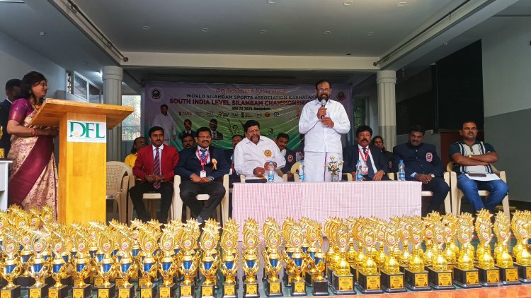 பெங்களூர் சஞ்சய்நகரில் தென்னிந்திய அளவிலான சிலம்பம் சாம்பியன்ஷிப் போட்டி எஸ் டி குமார் பங்கேற்பு